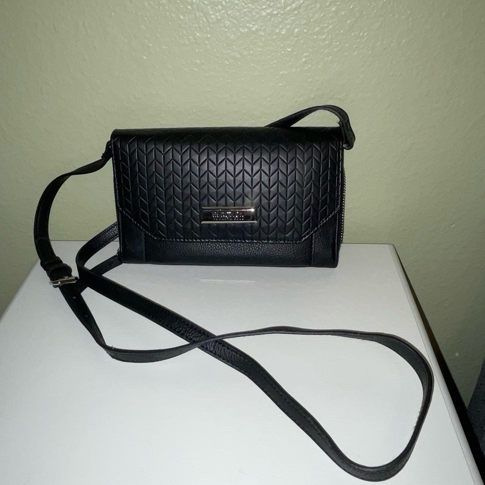 Kenneth Cole Wallet Bag